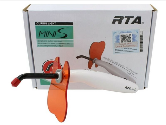Woodpecker RTA Mini S LED curing light with protective orange shield and packaging box.